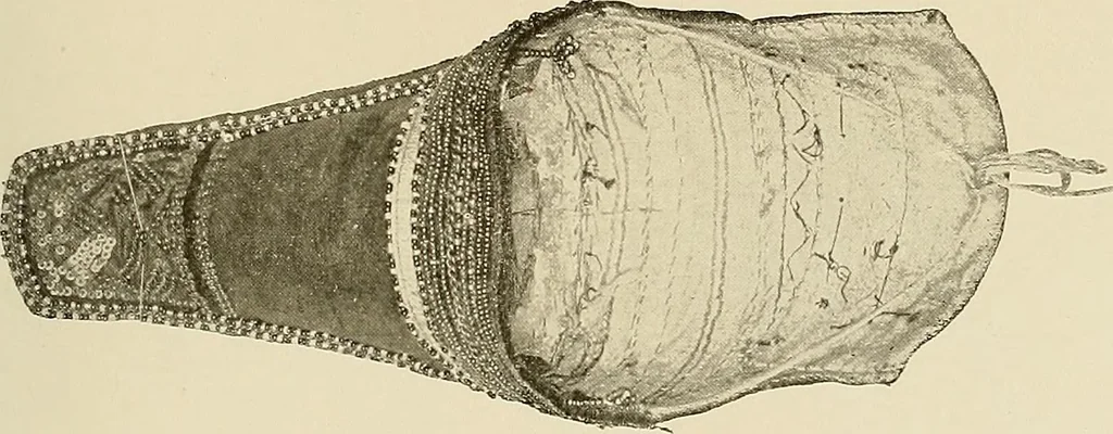 An illustration from Mordvalaisten pukuja kuoseja. Trachten und Muster der Mordvinen, 1896, leaf 548