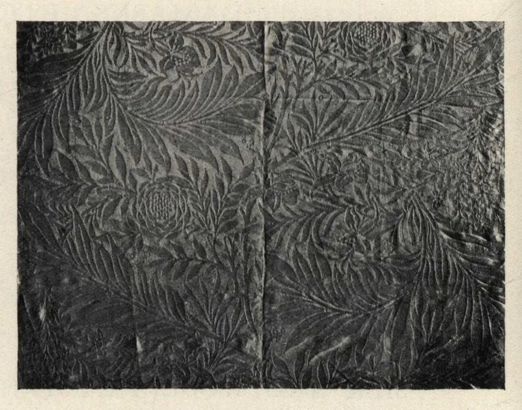 An illustration from Morris chintzes, silks, tapestries, etc., 1910, leaf 25
