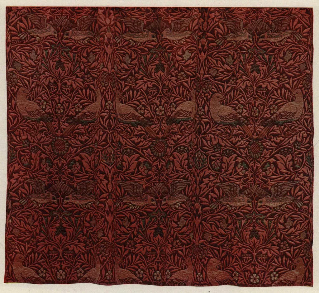 An illustration from Morris chintzes, silks, tapestries, etc., 1910, leaf 31