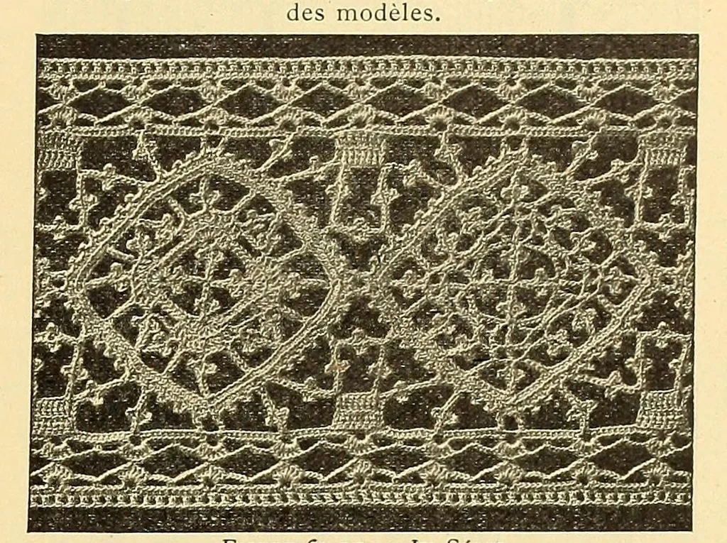 An illustration from Motifs de broderie copte, 1900, leaf 21
