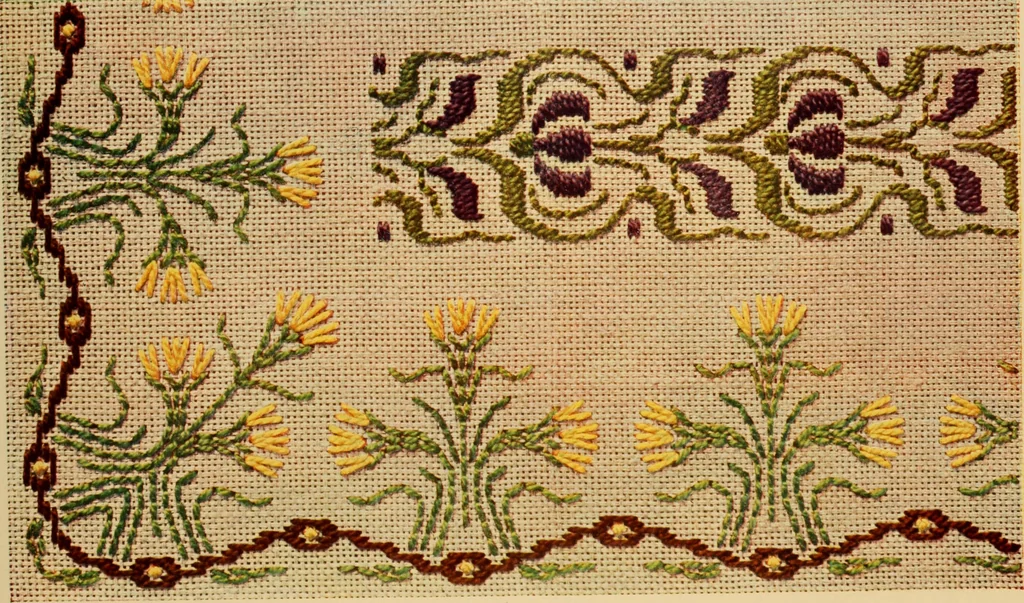 An illustration from Motifs pour broderies. (IIIme série), 1900, leaf 12