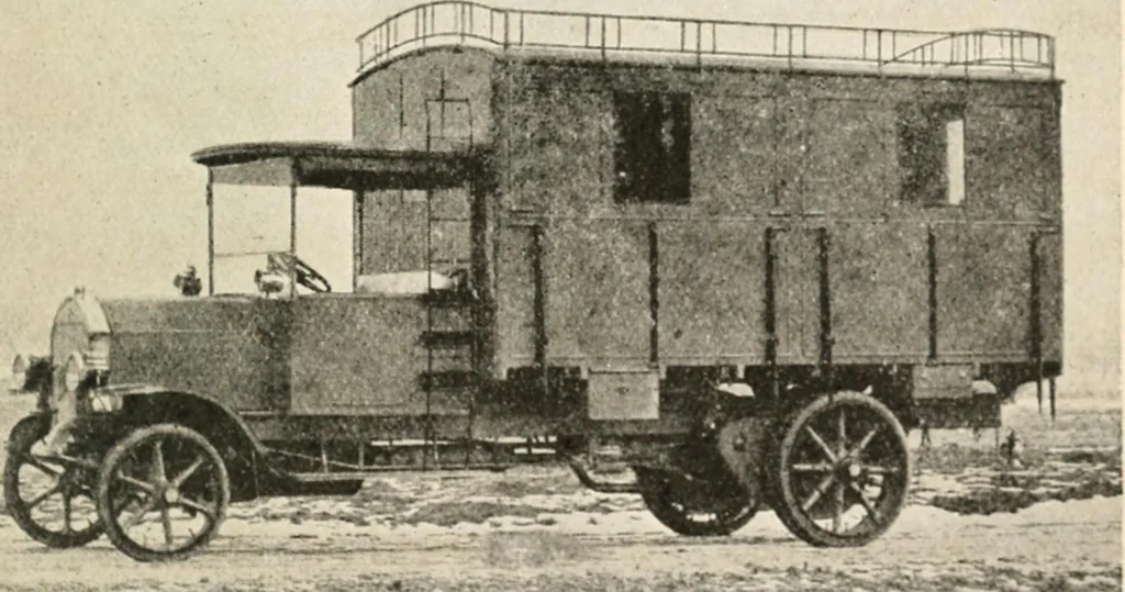 An illustration from Motor transports in war, 1914, leaf 152