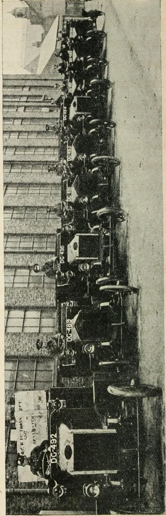 An illustration from Motor transports in war, 1914, leaf 41