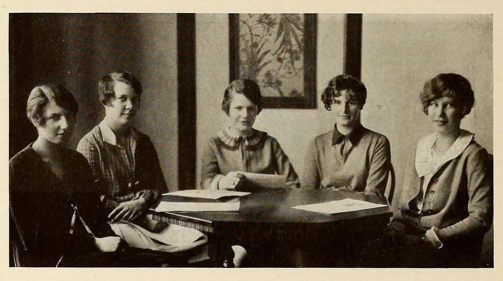 An illustration from The National, 1927, leaf 88