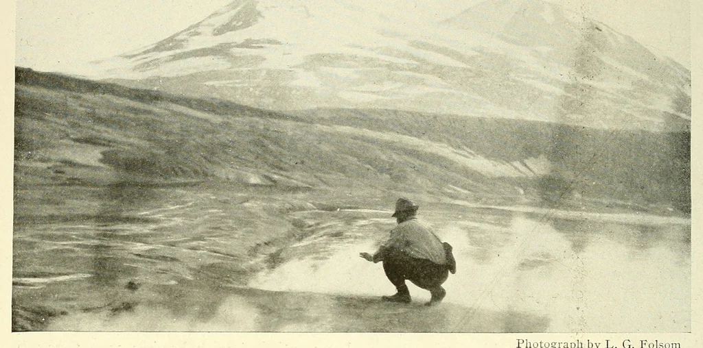 An illustration from The National geographic magazine, 1888, leaf 88