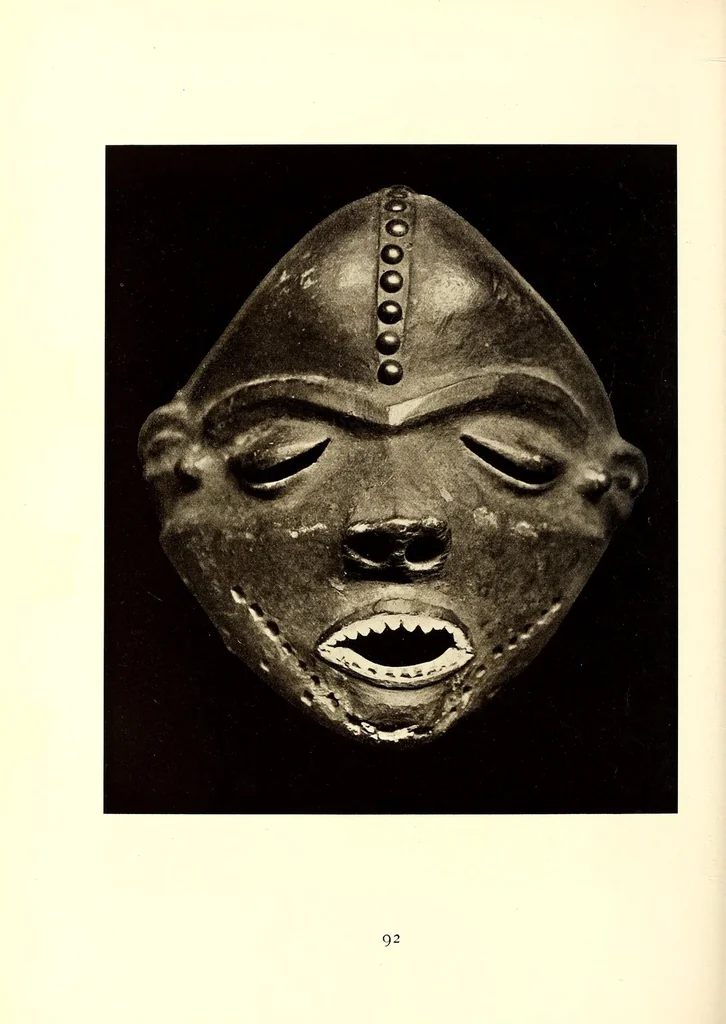 An illustration from Negerplastik, 1915, leaf 132