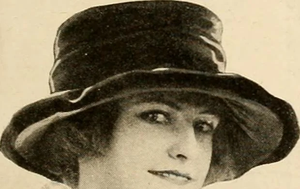 An illustration from New York styles : fall and winter 1919-1920., 1919, leaf 58