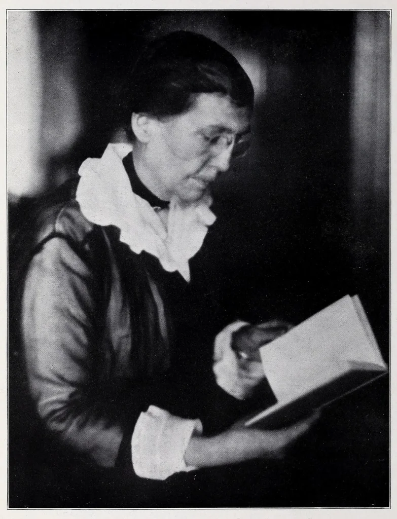 An illustration from The N.K.E.C. Year Book, 1922, leaf 8
