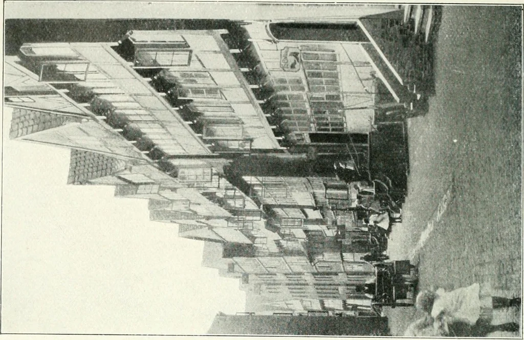 An illustration from Norddeutschland, 1913, leaf 107