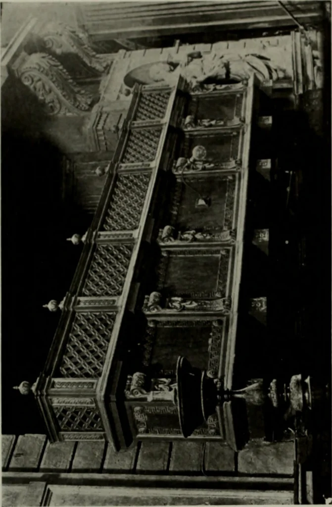 An illustration from Northern Italian details;, 1916, leaf 28