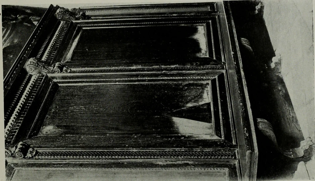 An illustration from Northern Italian details;, 1916, leaf 292