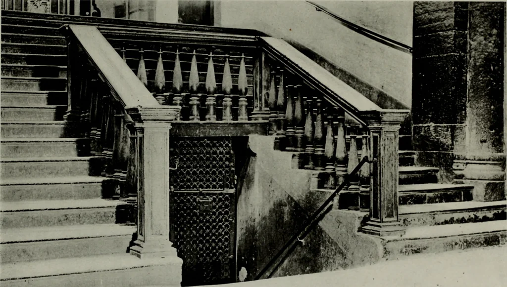 An illustration from Northern Italian details;, 1916, leaf 42