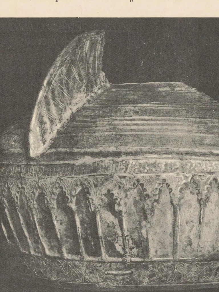 An illustration from Notes d'archéologie musulmane .., 1905, leaf 13