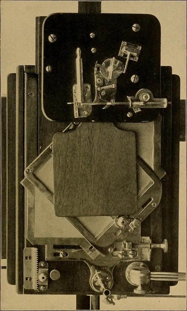 An illustration from Notes on X-light, 1903, leaf 702
