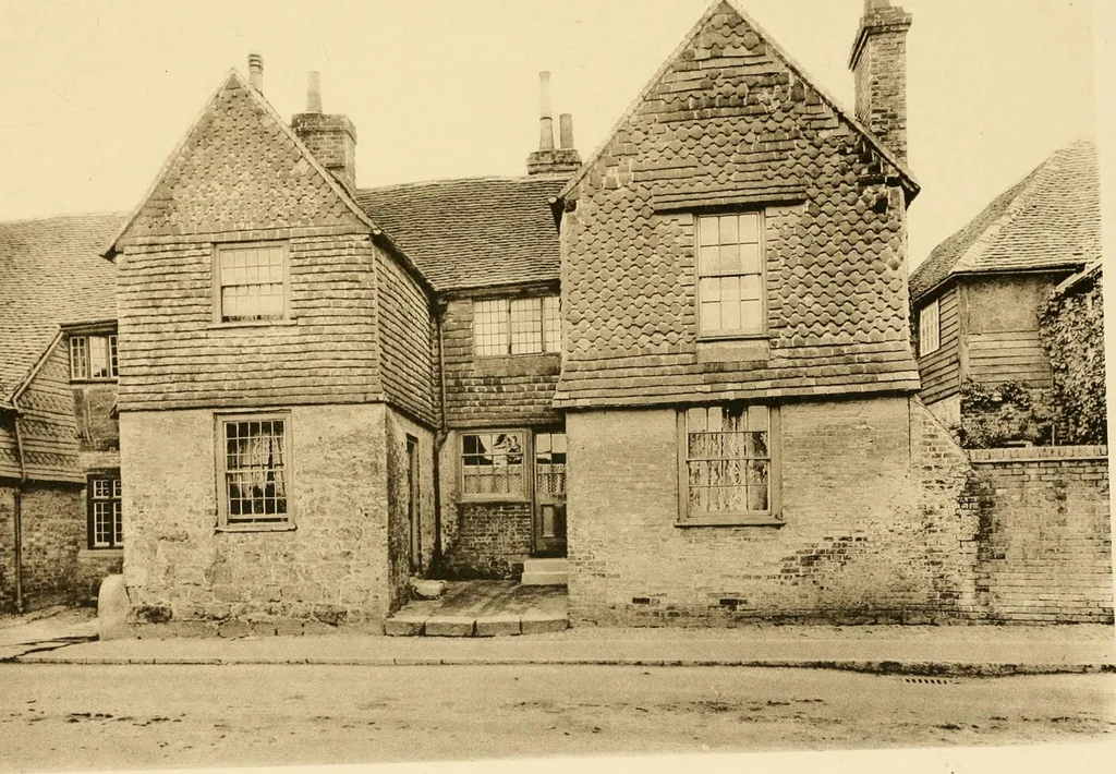 An illustration from Old cottages & farm-houses in Surrey / illustrated on one hundred collotype plates from photographs specially taken by W. Galsworthy Davie, with an introduction and numerous sketches by W. Curtis Green, 1908, leaf 184
