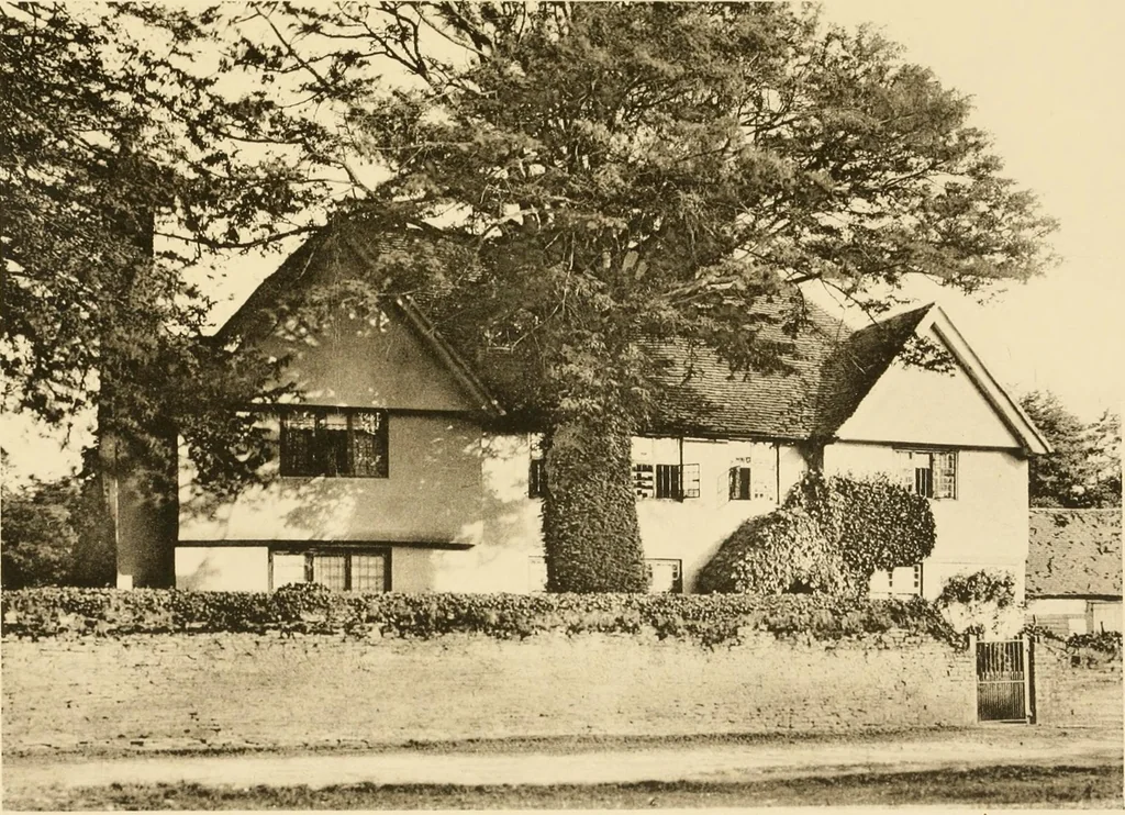 An illustration from Old cottages & farm-houses in Surrey / illustrated on one hundred collotype plates from photographs specially taken by W. Galsworthy Davie, with an introduction and numerous sketches by W. Curtis Green, 1908, leaf 196