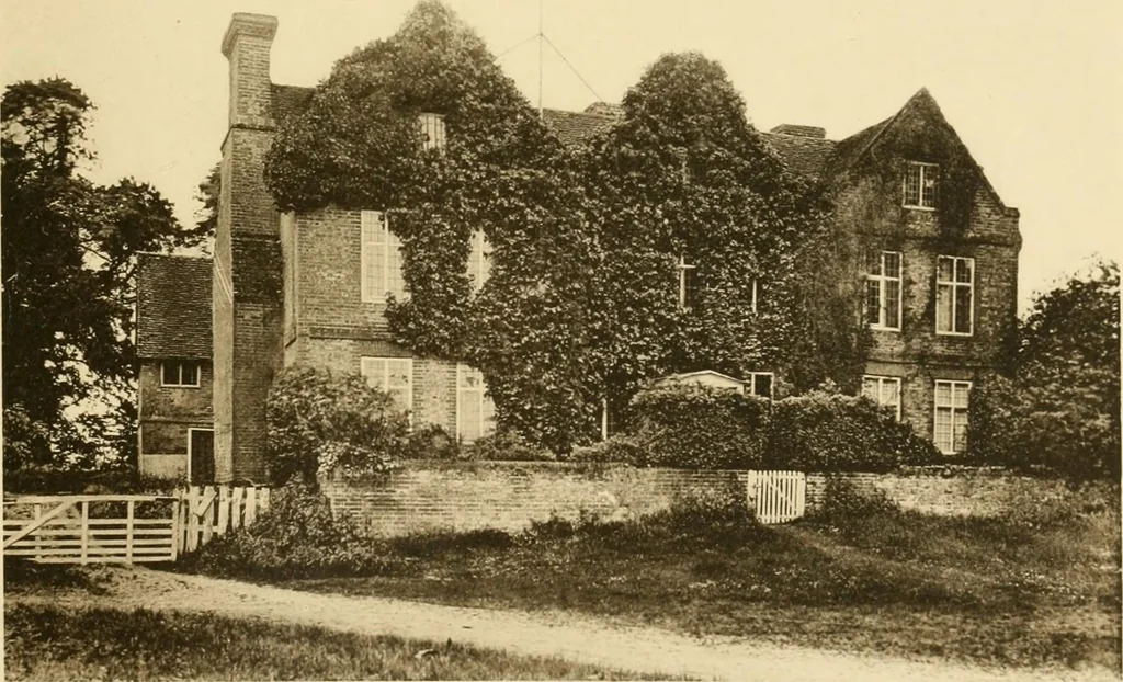 An illustration from Old cottages & farm-houses in Surrey / illustrated on one hundred collotype plates from photographs specially taken by W. Galsworthy Davie, with an introduction and numerous sketches by W. Curtis Green, 1908, leaf 282