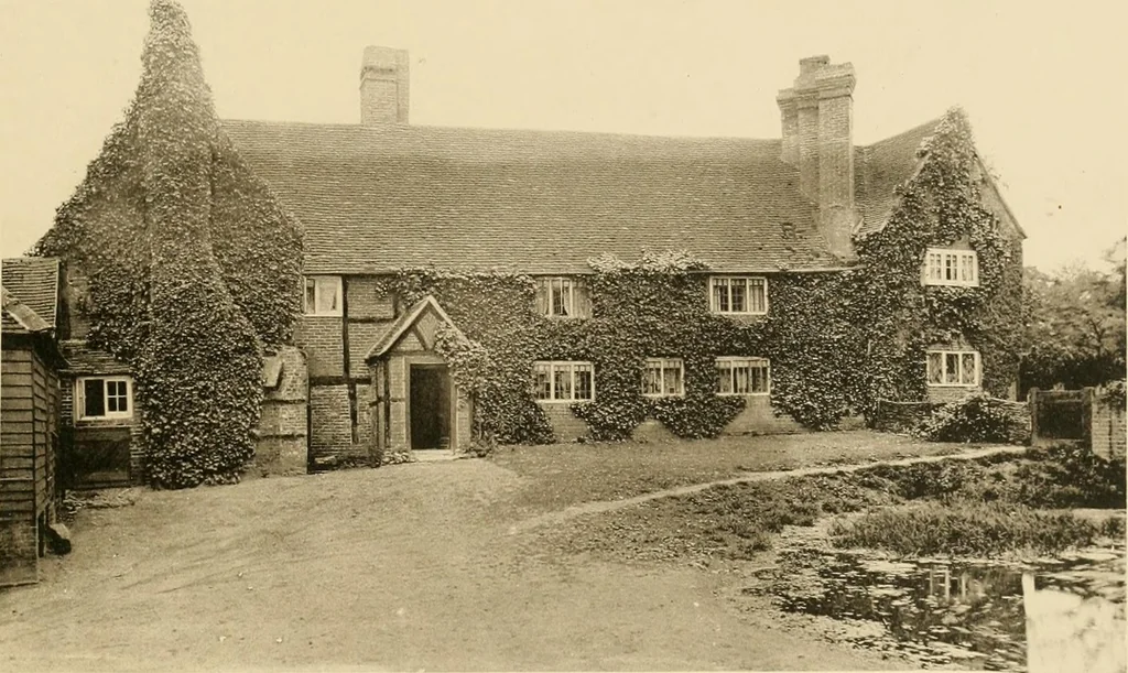An illustration from Old cottages & farm-houses in Surrey / illustrated on one hundred collotype plates from photographs specially taken by W. Galsworthy Davie, with an introduction and numerous sketches by W. Curtis Green, 1908, leaf 284