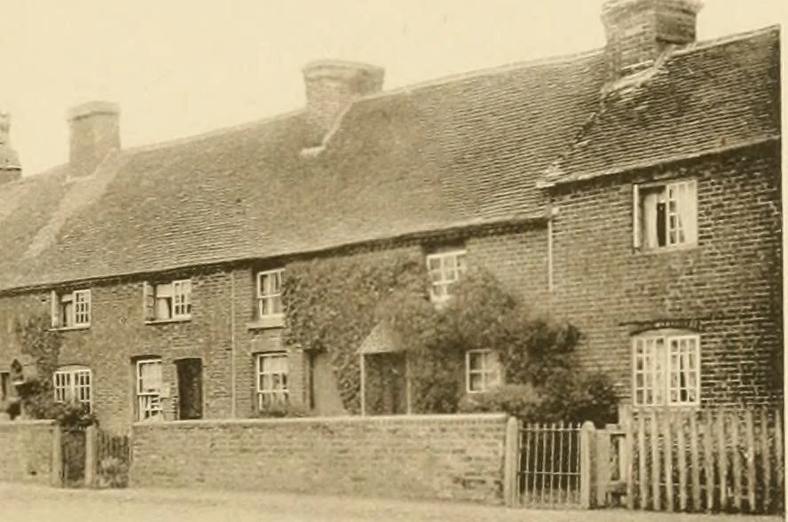 An illustration from Old cottages & farm-houses in Surrey / illustrated on one hundred collotype plates from photographs specially taken by W. Galsworthy Davie, with an introduction and numerous sketches by W. Curtis Green, 1908, leaf 98