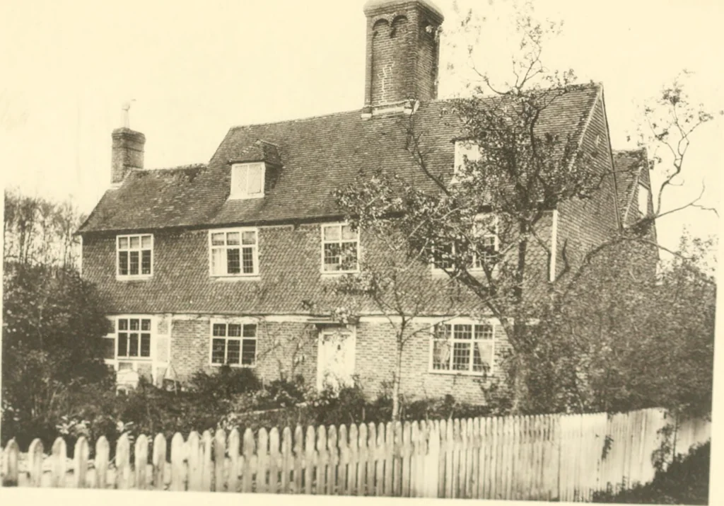 An illustration from Old cottages and farmhouses in Kent and Sussex, 1900, leaf 148