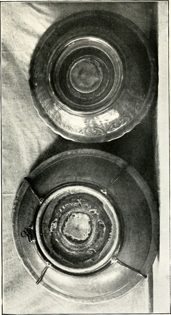 An illustration from Old Hyderabad China : (history, legend, and characteristics), 1916, leaf 63