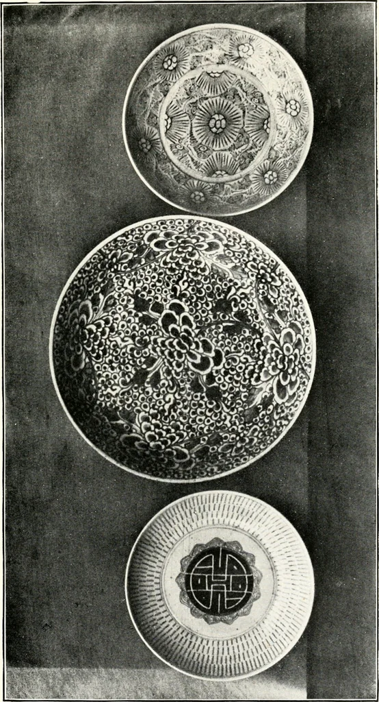 An illustration from Old Hyderabad China : (history, legend, and characteristics), 1916, leaf 81