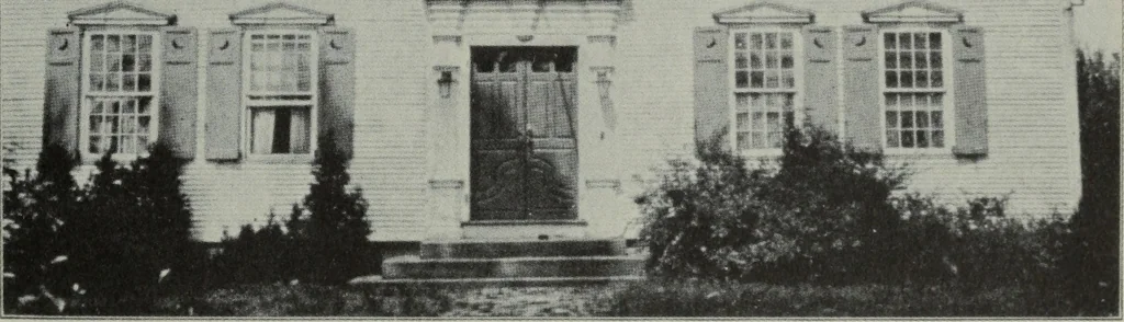 An illustration from Old New England houses, 1920, leaf 114