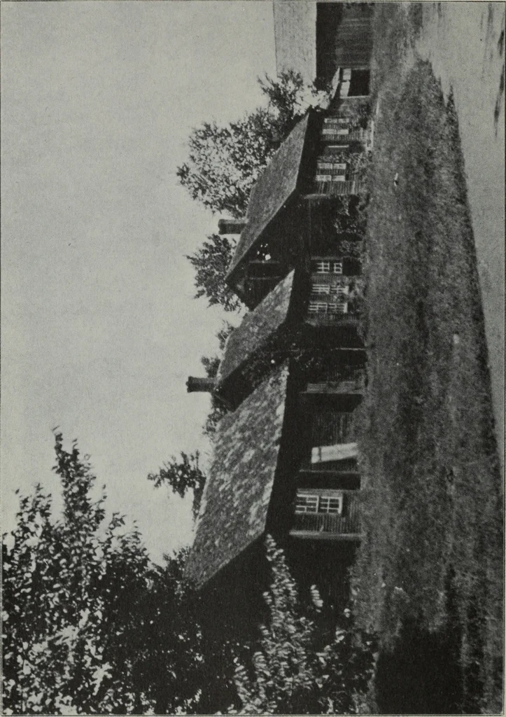 An illustration from Old New England houses, 1920, leaf 73