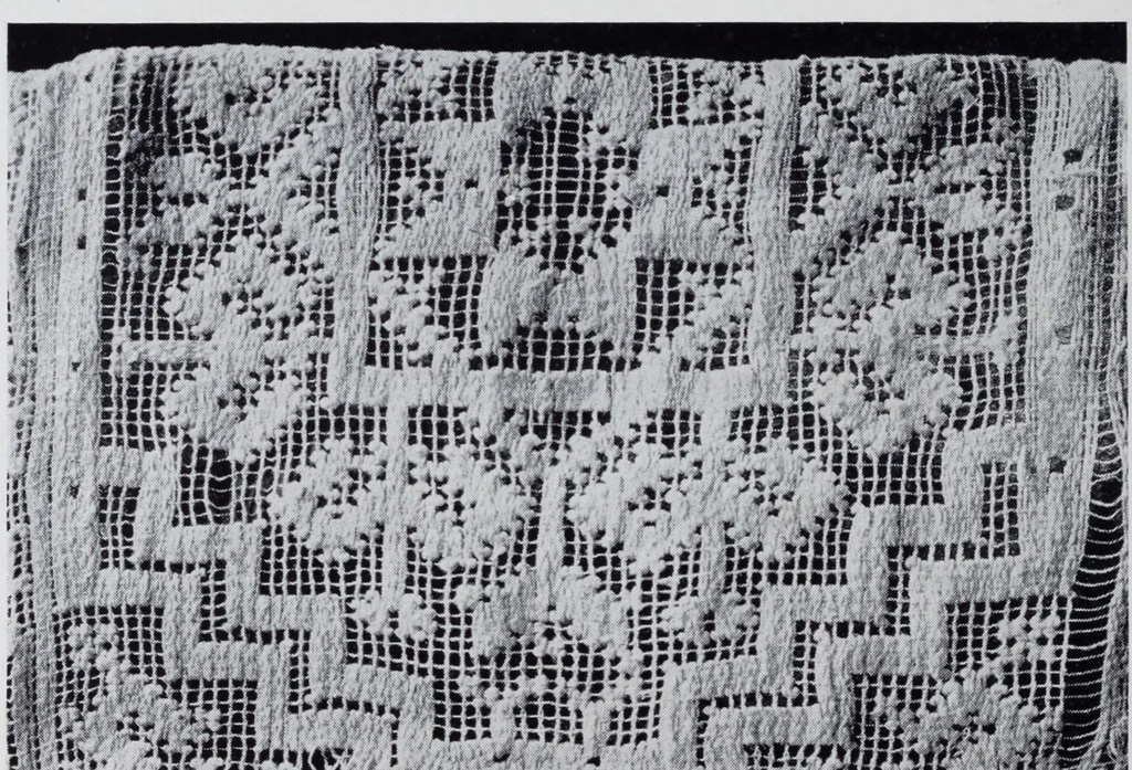 An illustration from Old world lace; or, A guide for the lace lover, 1920, leaf 73