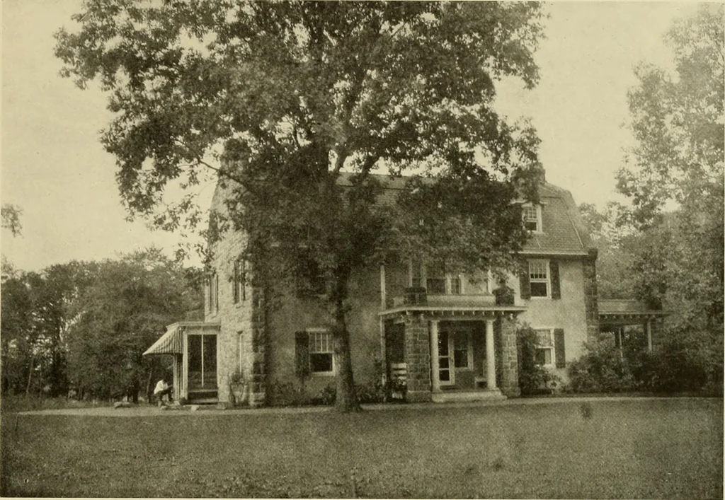 An illustration from One hundred country houses : modern American examples, 1909, leaf 102