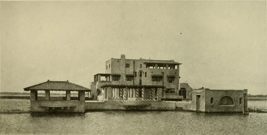 An illustration from One hundred country houses : modern American examples, 1909, leaf 112