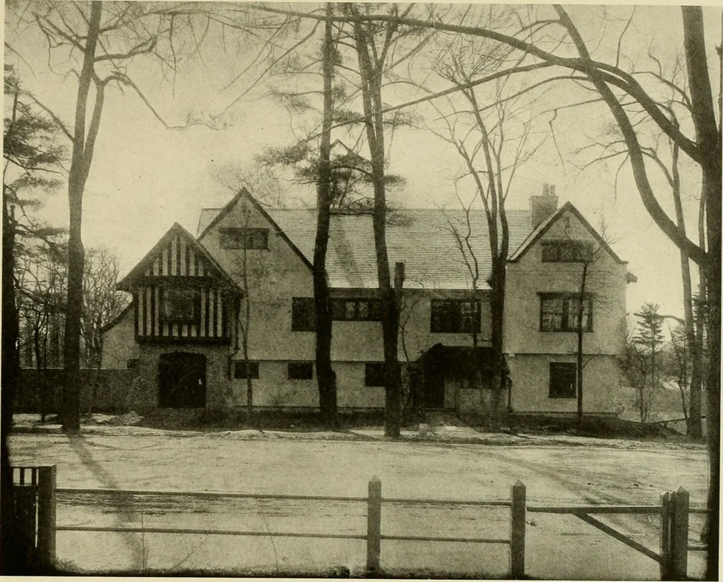 An illustration from One hundred country houses : modern American examples, 1909, leaf 156