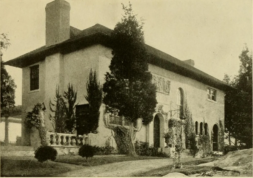 An illustration from One hundred country houses : modern American examples, 1909, leaf 204