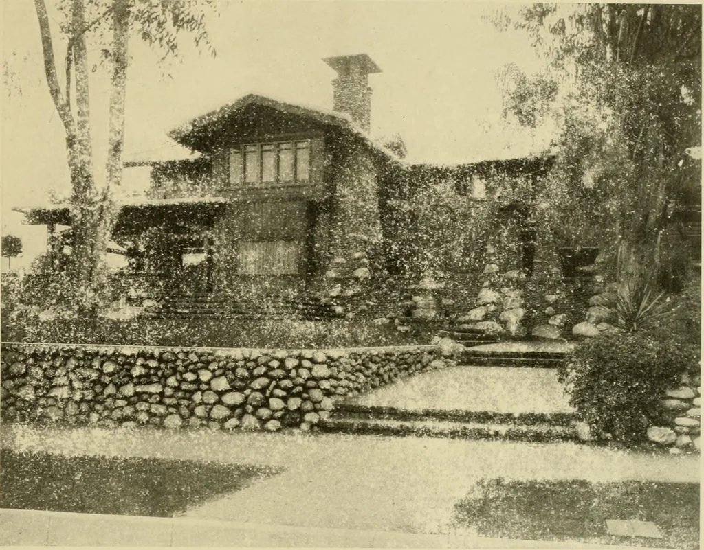 An illustration from One hundred country houses : modern American examples, 1909, leaf 236