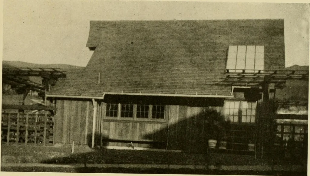 An illustration from One hundred country houses : modern American examples, 1909, leaf 244