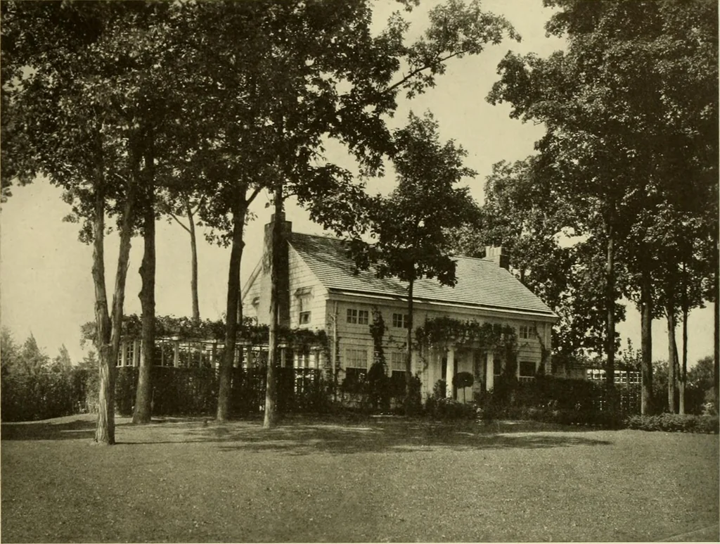 An illustration from One hundred country houses : modern American examples, 1909, leaf 38