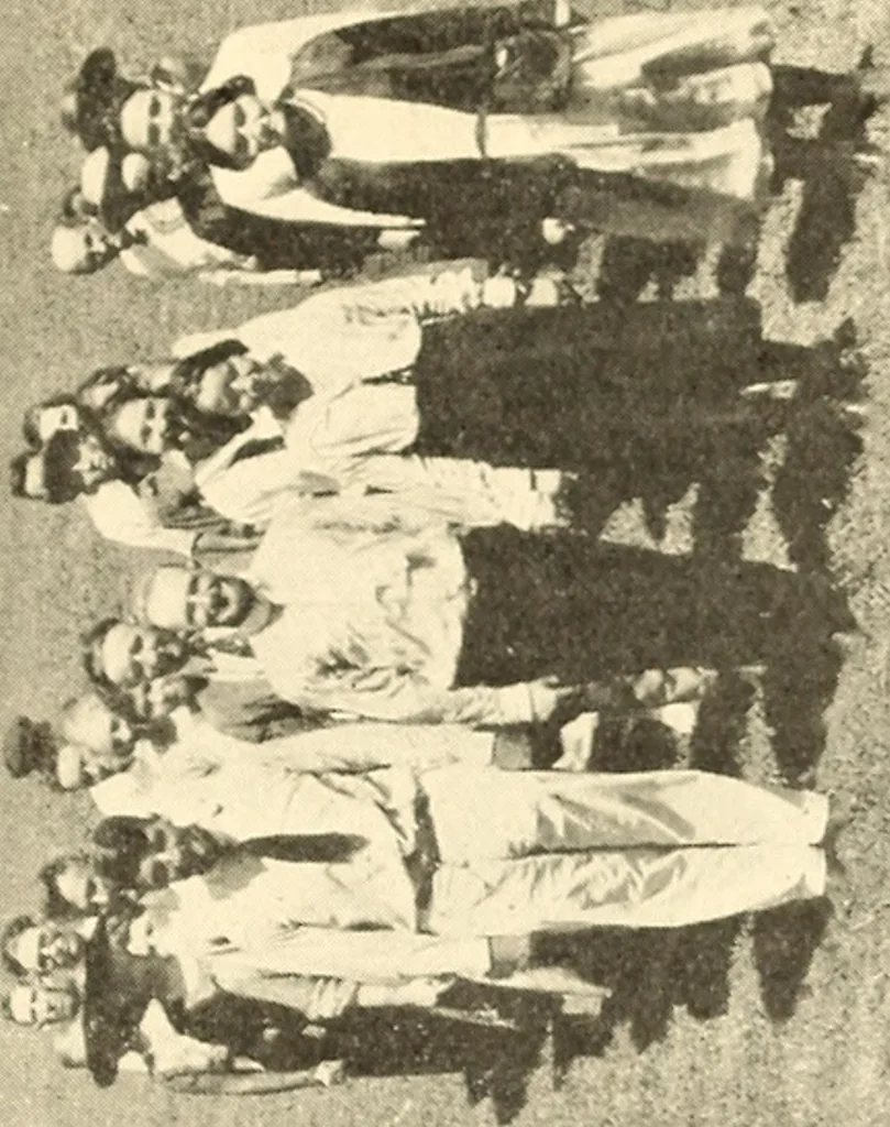 An illustration from One hundred mass play games, 1921, leaf 104