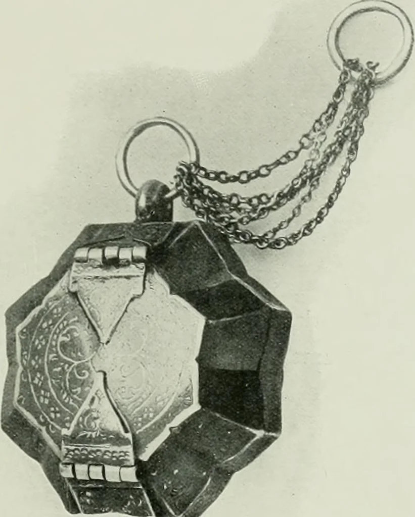 An illustration from Oriental silverwork, Malay and Chinese, with over 250 original illustrations; a handbook for connoisseurs, collectors, students and silversmiths, 1910, leaf 284
