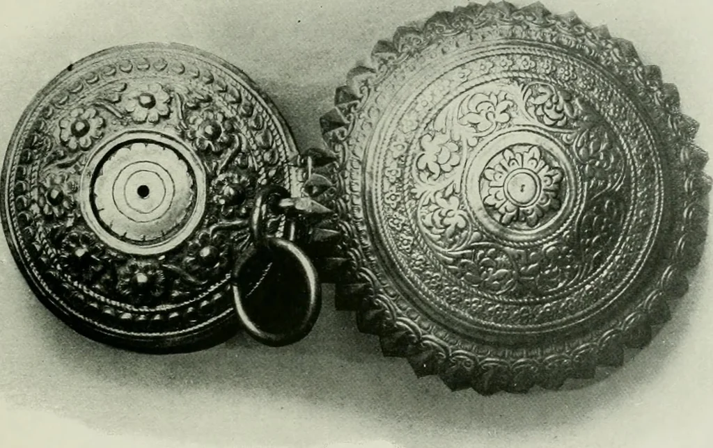 An illustration from Oriental silverwork, Malay and Chinese, with over 250 original illustrations; a handbook for connoisseurs, collectors, students and silversmiths, 1910, leaf 48