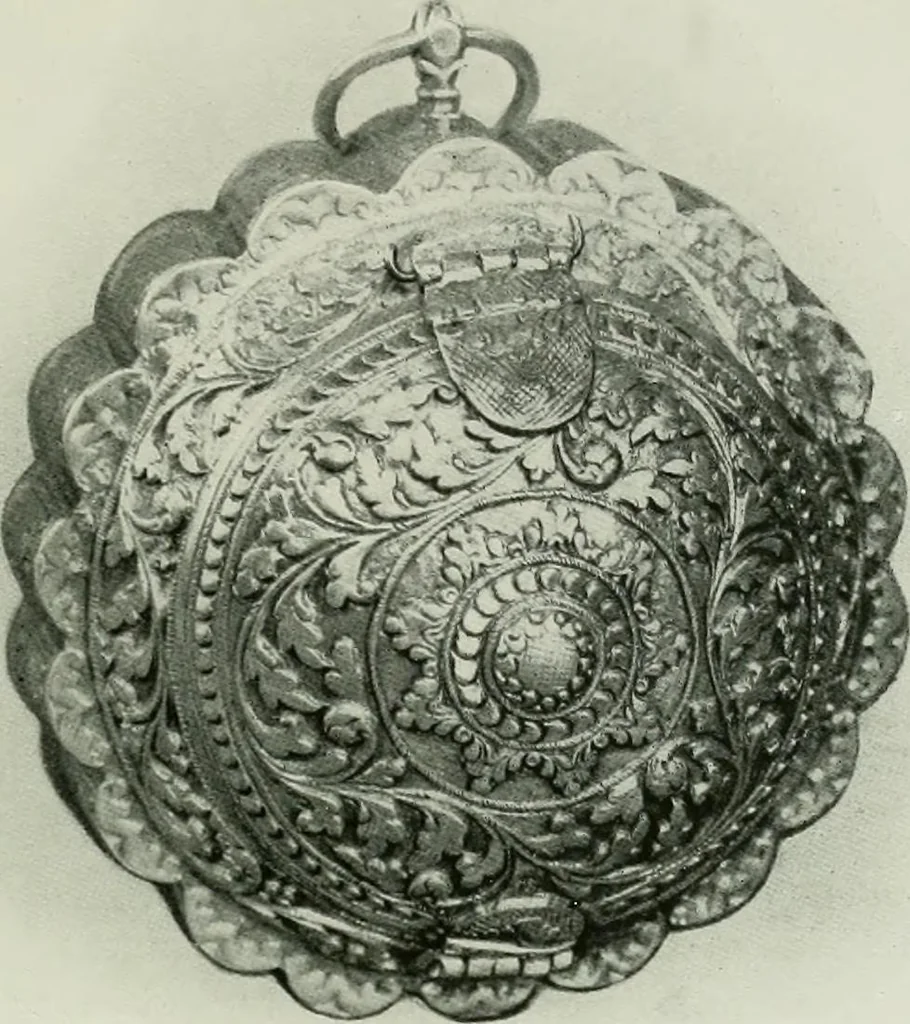 An illustration from Oriental silverwork, Malay and Chinese, with over 250 original illustrations; a handbook for connoisseurs, collectors, students and silversmiths, 1910, leaf 58