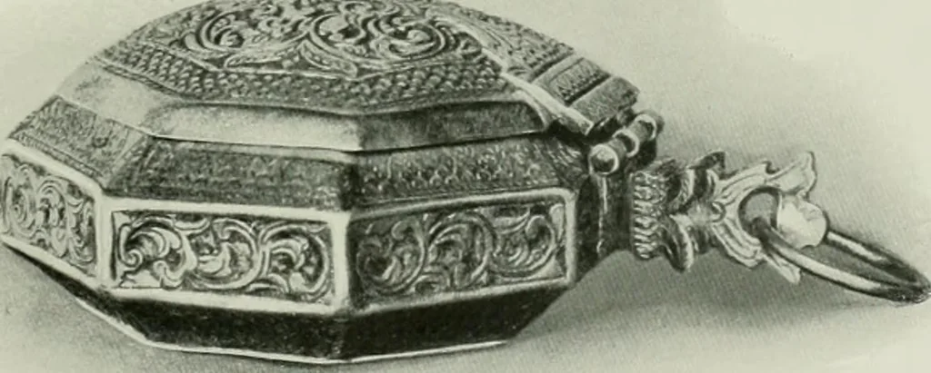 An illustration from Oriental silverwork, Malay and Chinese, with over 250 original illustrations; a handbook for connoisseurs, collectors, students and silversmiths, 1910, leaf 62