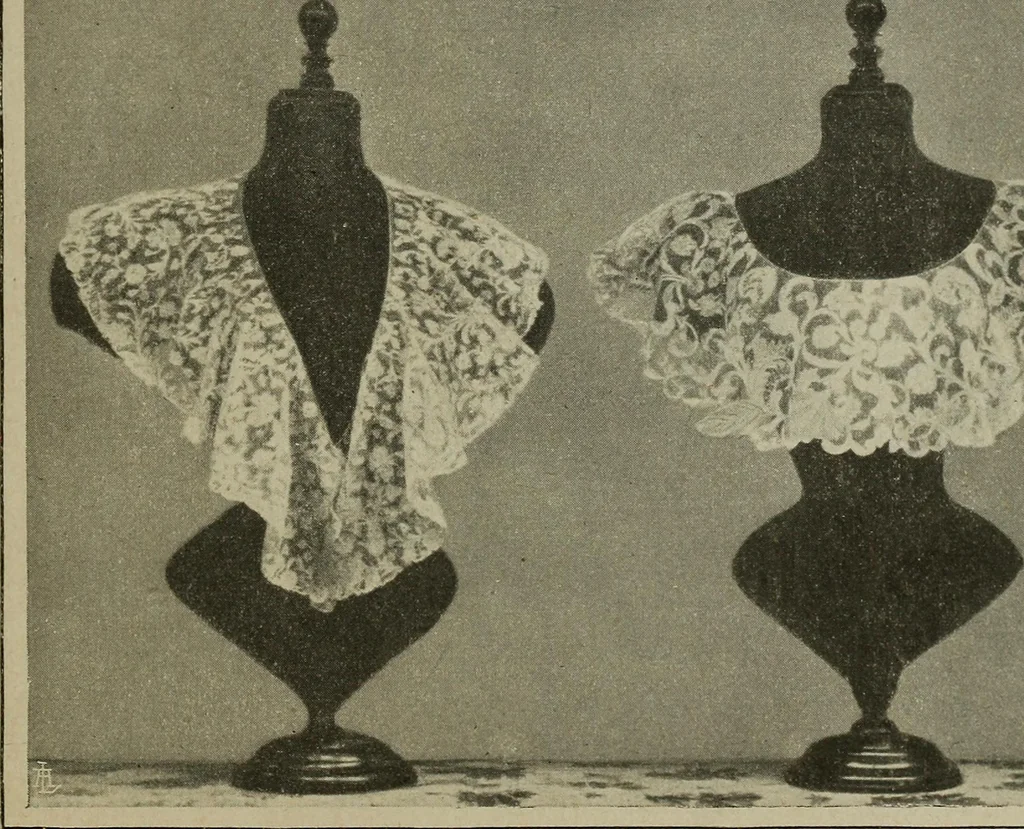 An illustration from Origines de la dentelle de Venise et l'ecole de Burano, 1907, leaf 32