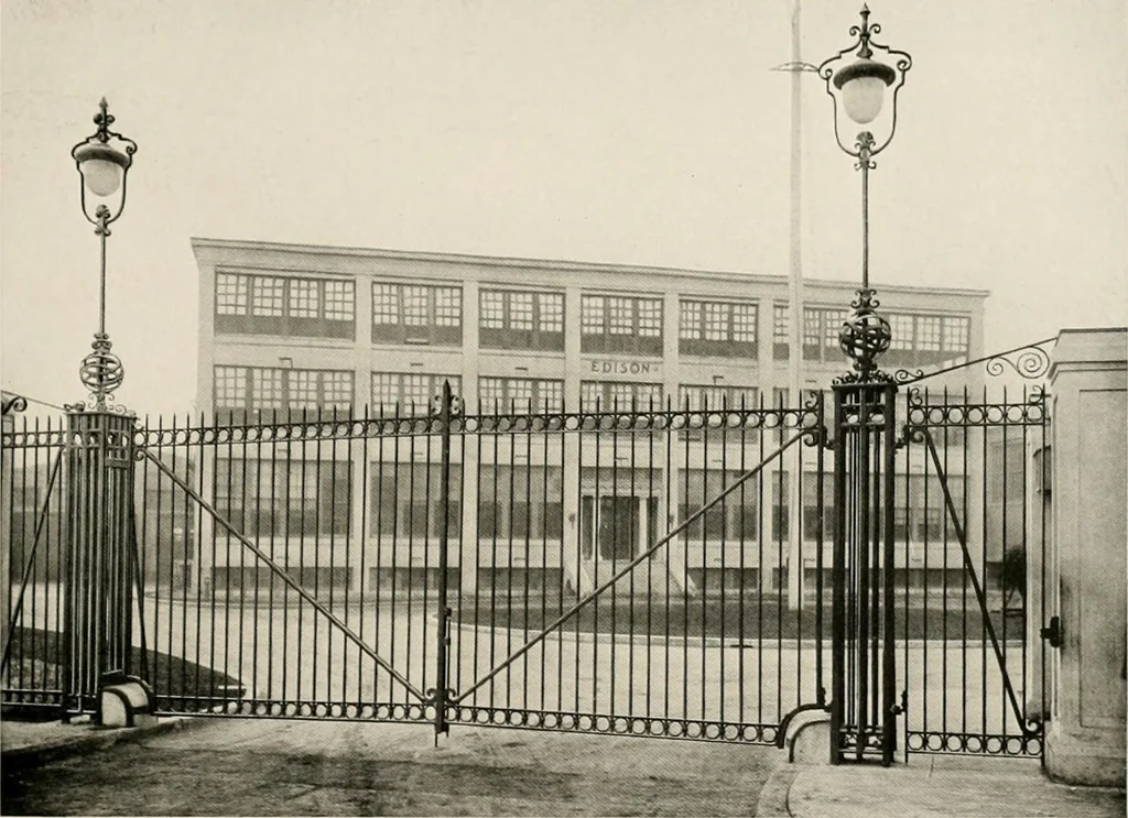 An illustration from Ornamental iron work : stairs, fire-escapes, marquises, gates, railings, grilles, fences., 1915, leaf 36