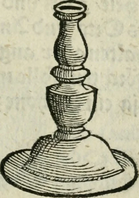 An illustration from Ornatvs ecclesiasticvs, hoc est, Compendivm praecipvarvm rervm, qvibvs qvaevis rite decenterqve compositae ecclesiae exornari, ac redimiri debent : omnibus ecclesiarum praelatis & rectoribus, per totam Ratisbonensem Dioecesin cum primis necessarium, Latinè & Germanicè, adiectis etiam quarundam suppellectilium figuris, 1591, leaf 324