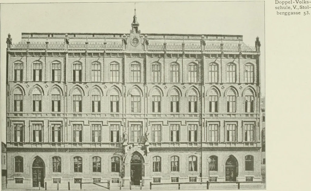 An illustration from Österreich auf der Internationalen Wissenschaftlichen und Gewerblichen Ausstellung 'Die Kinderwelt' in St. Petersburg, 1903/1904 : Bericht der Österr. Kommission, 1904, leaf 136