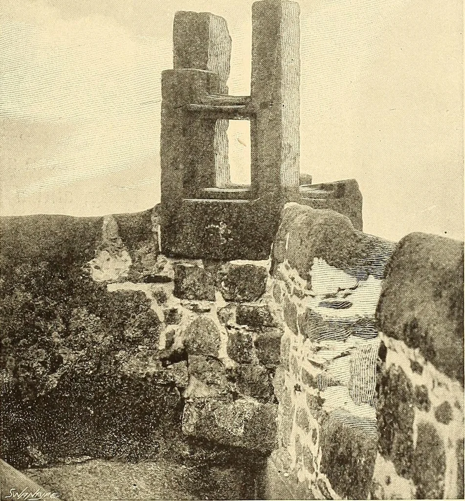 An illustration from Other famous homes of Great Britain and their stories, 1902, leaf 354