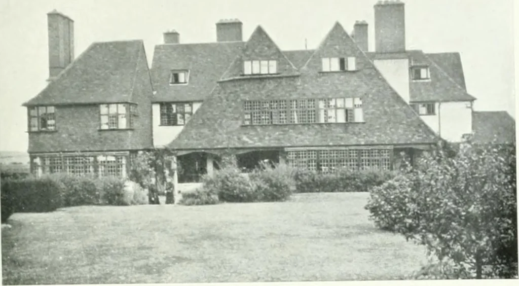 An illustration from Our homes and how to make the best of them, 1909, leaf 216