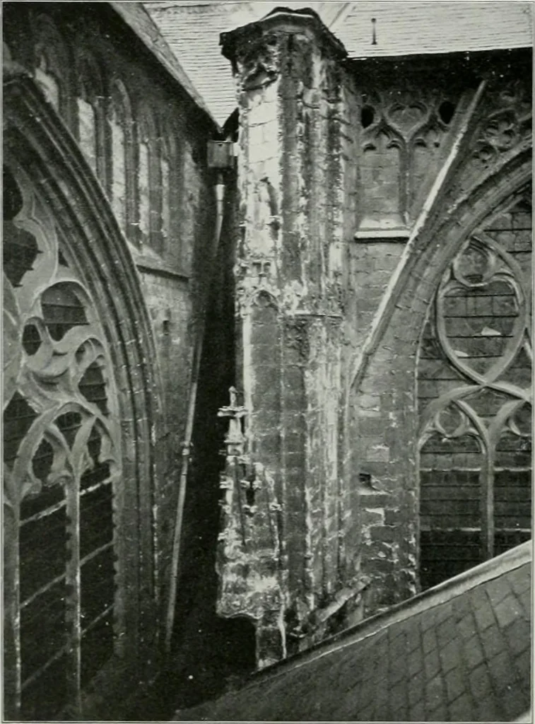 An illustration from De Nederlandsche monumenten van geschiedenis en kunst : geillustreerde beschrijving, 1912, leaf 127