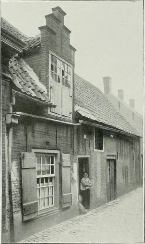 An illustration from De Nederlandsche monumenten van geschiedenis en kunst : geillustreerde beschrijving, 1912, leaf 273