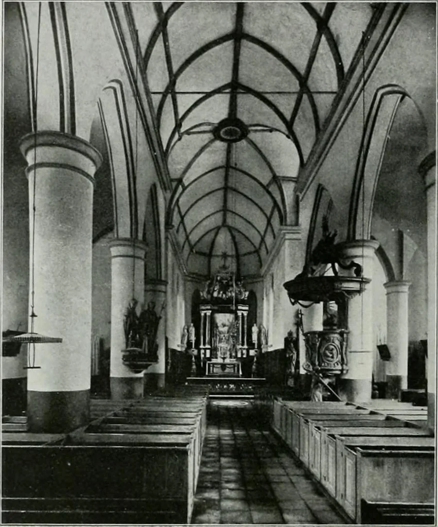 An illustration from De Nederlandsche monumenten van geschiedenis en kunst : geillustreerde beschrijving, 1912, leaf 33